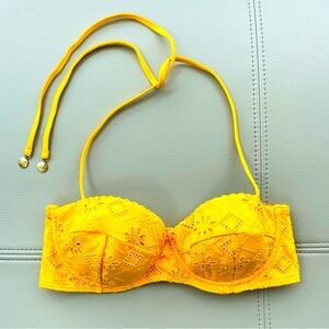 Kate Spade ♠️ New York
Halter Embroidered Swim Top Separates in Yellow Size M